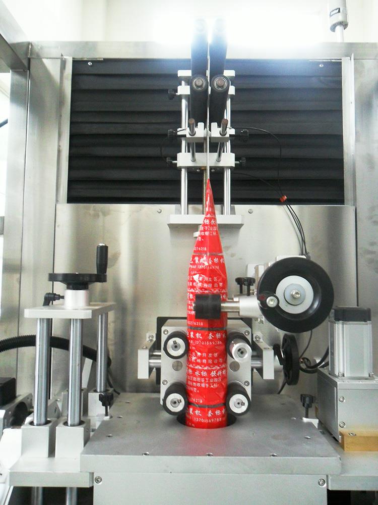 자동적 인 플라스틱 물 주스 병 열수축 슬리브 레테르를 붙이는 기계